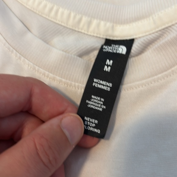 The North Face women’s off white short sleeve athletic shirt size medium - Picture 8 of 9